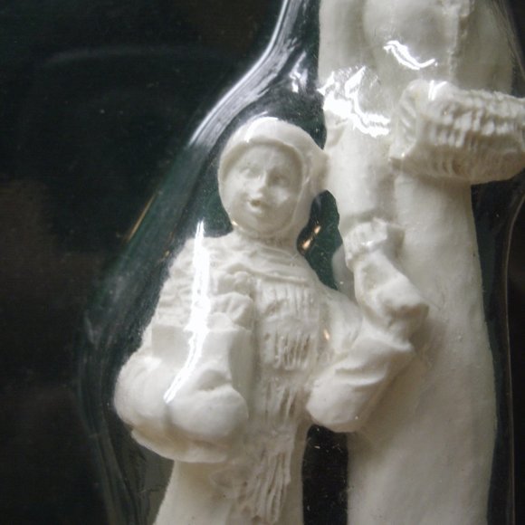 Village Accents Resin Victorian  Figures for Painting - Picture 14 of 16